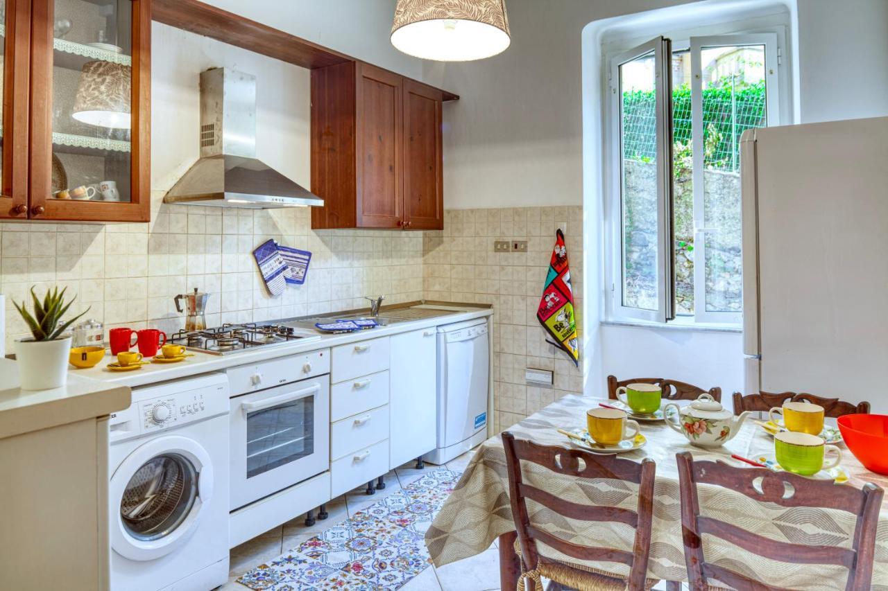 Oliva House Apartment เลวานโต ภายนอก รูปภาพ